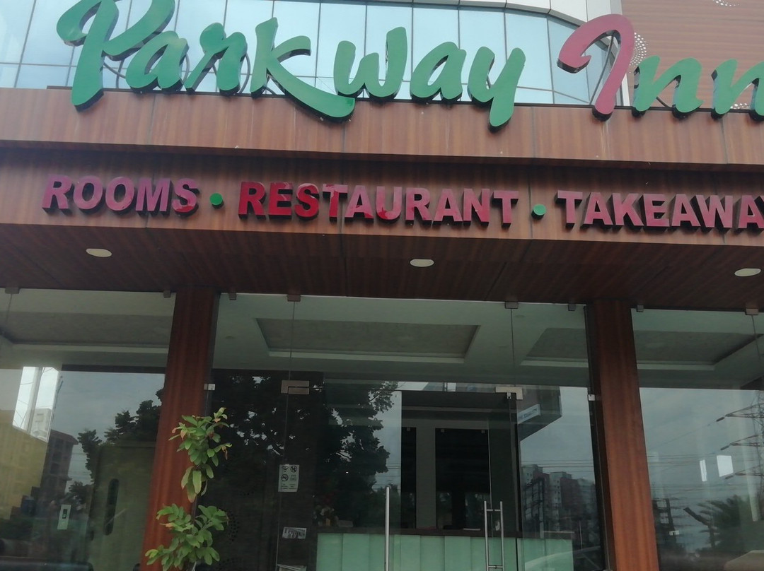 Oyo 10546 Parkway Inn主图