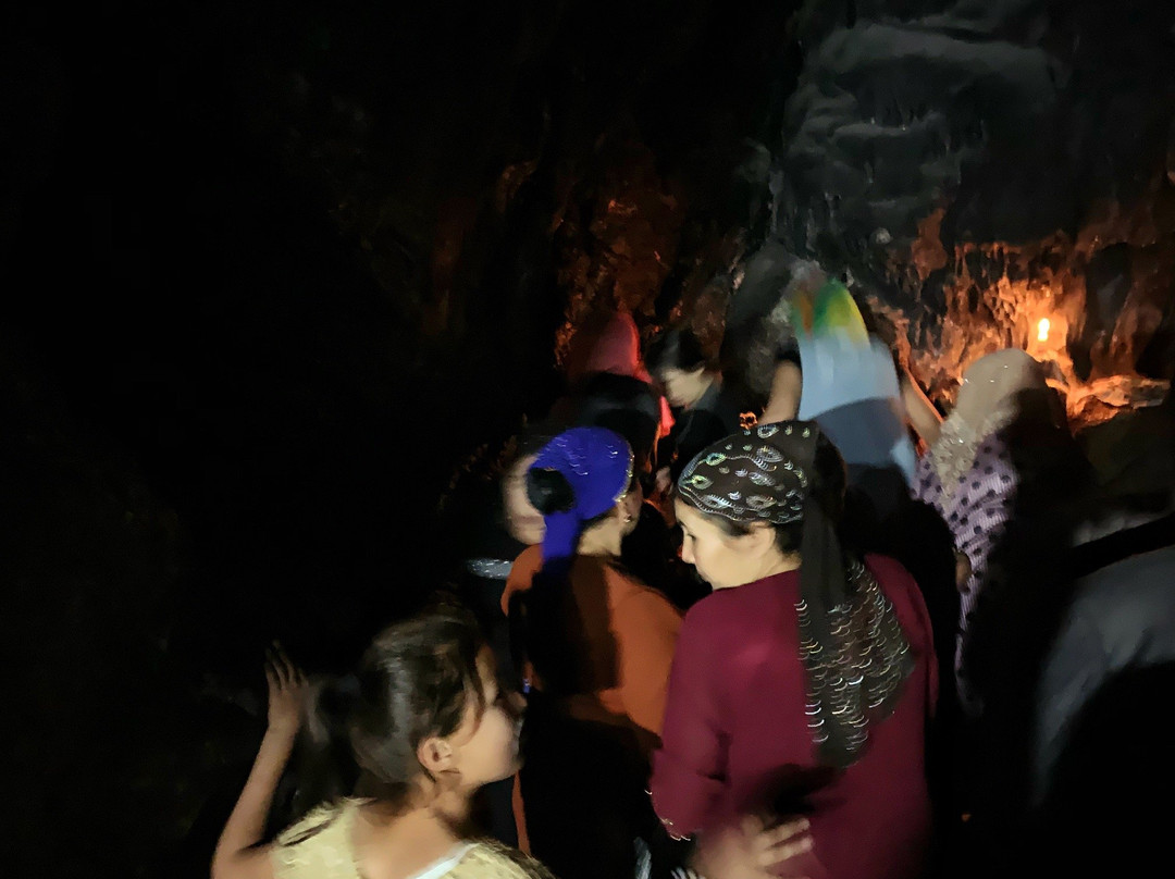 Hazrati Dawod Cave-Aksay必去景点