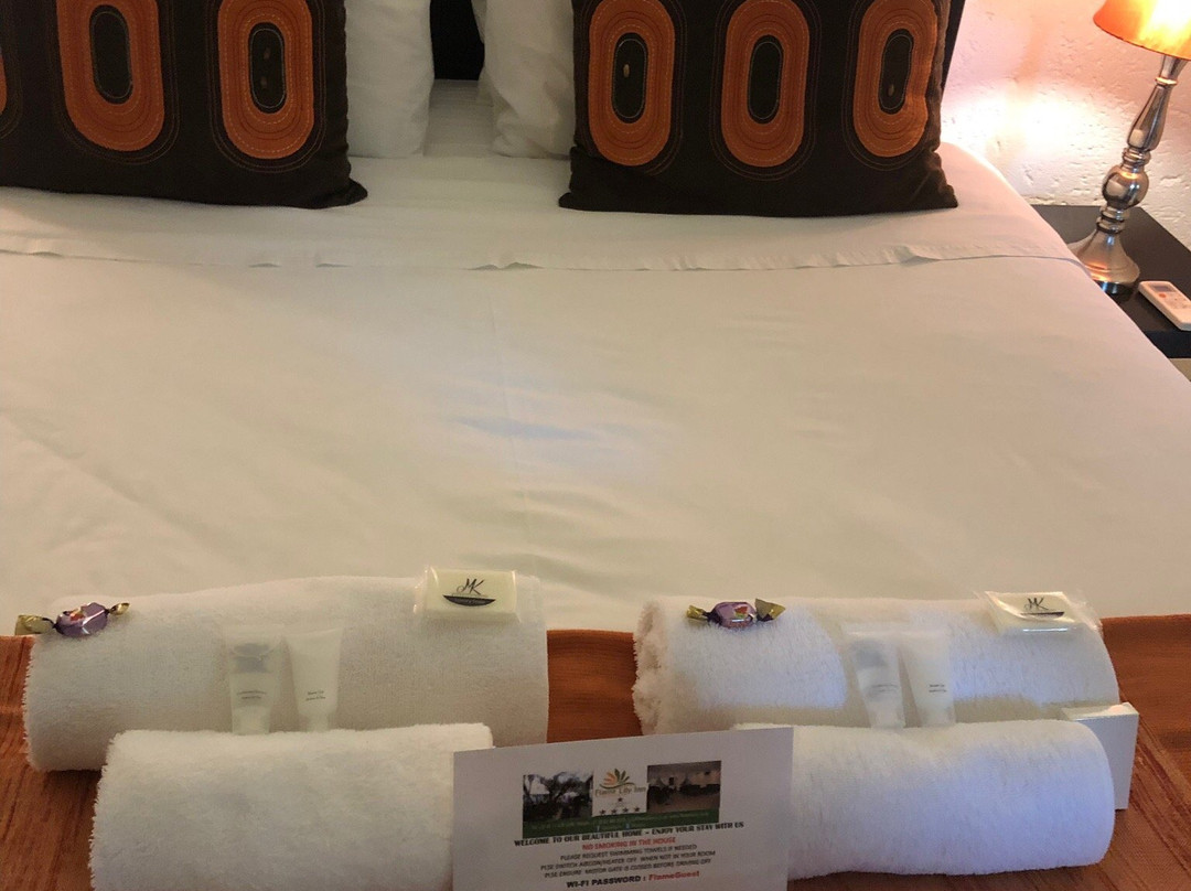 Flame Lily Inn主图