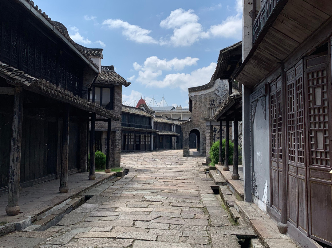 广州街香港街-东阳市必去景点