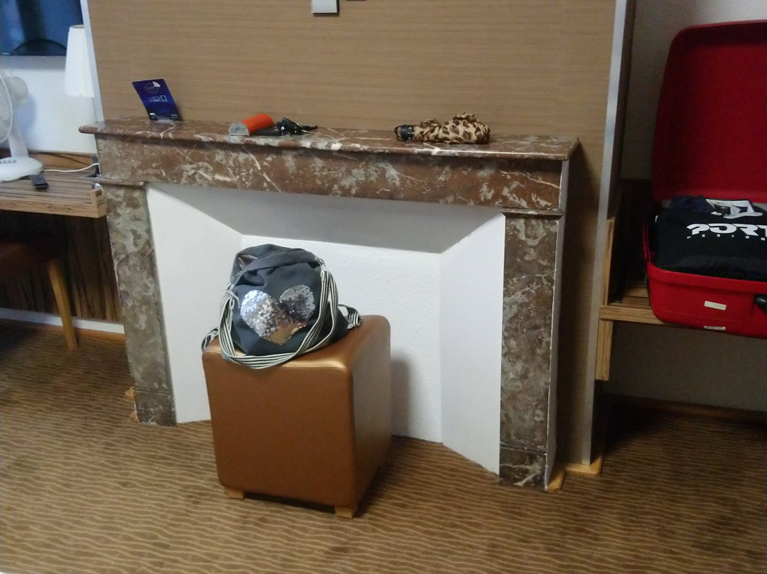 因特尔阿克特尔酒店主图