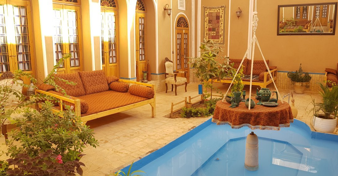 KheshtoKhatereh Hotel主图