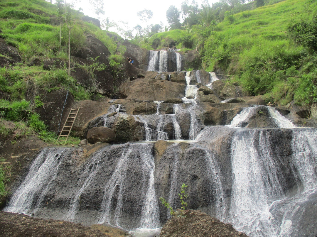 Kedung Kandang Waterfall景点图片
