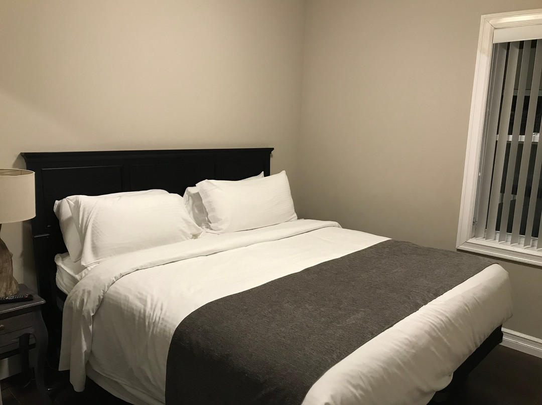 Western Hotel & Executive Suites主图