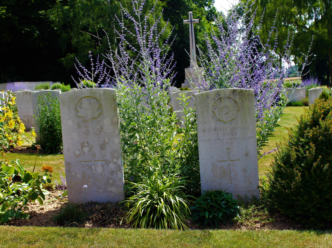 Ecoivres Military Cemetery-Mont-Saint-Eloi必去景点