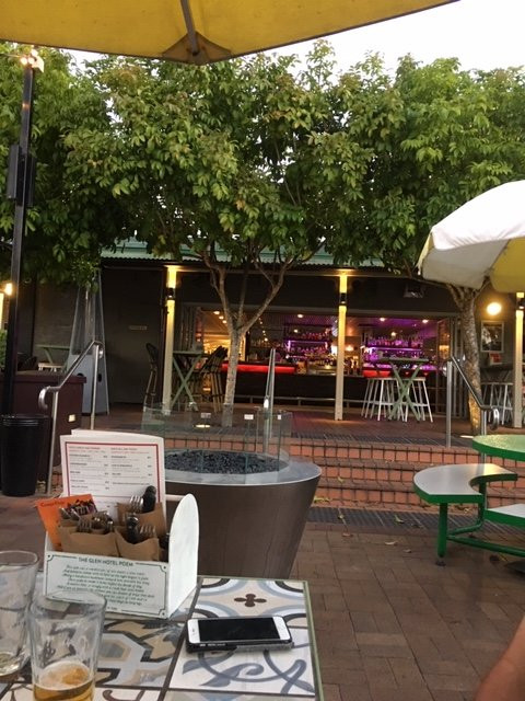 格伦套房酒店主图