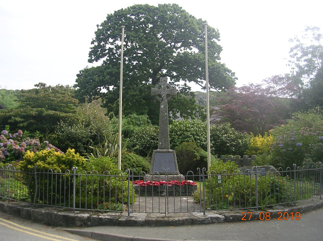 Llanbedr War Memorial景点图片