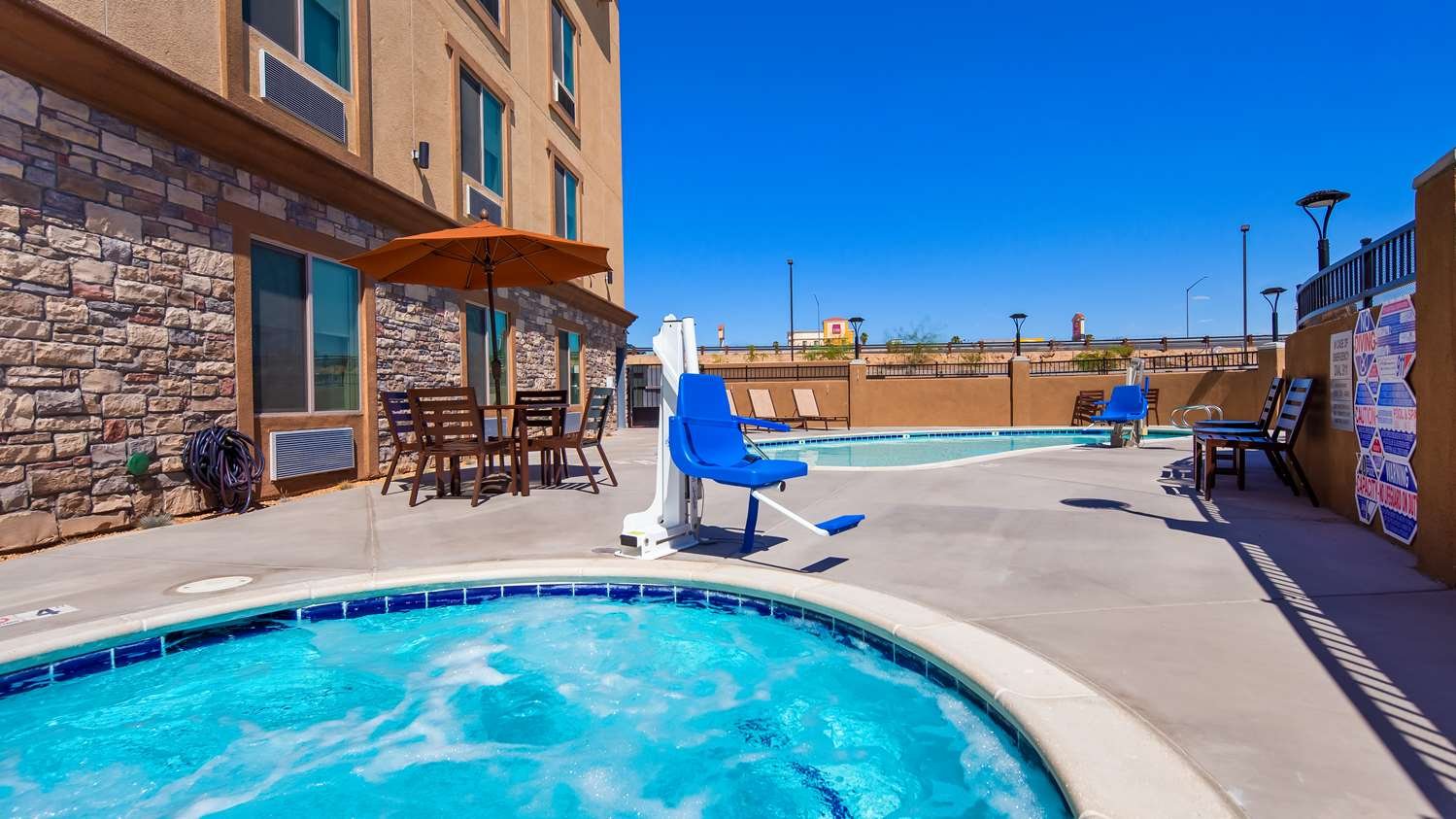 Best Western Plus New Barstow Inn & Suites-官方