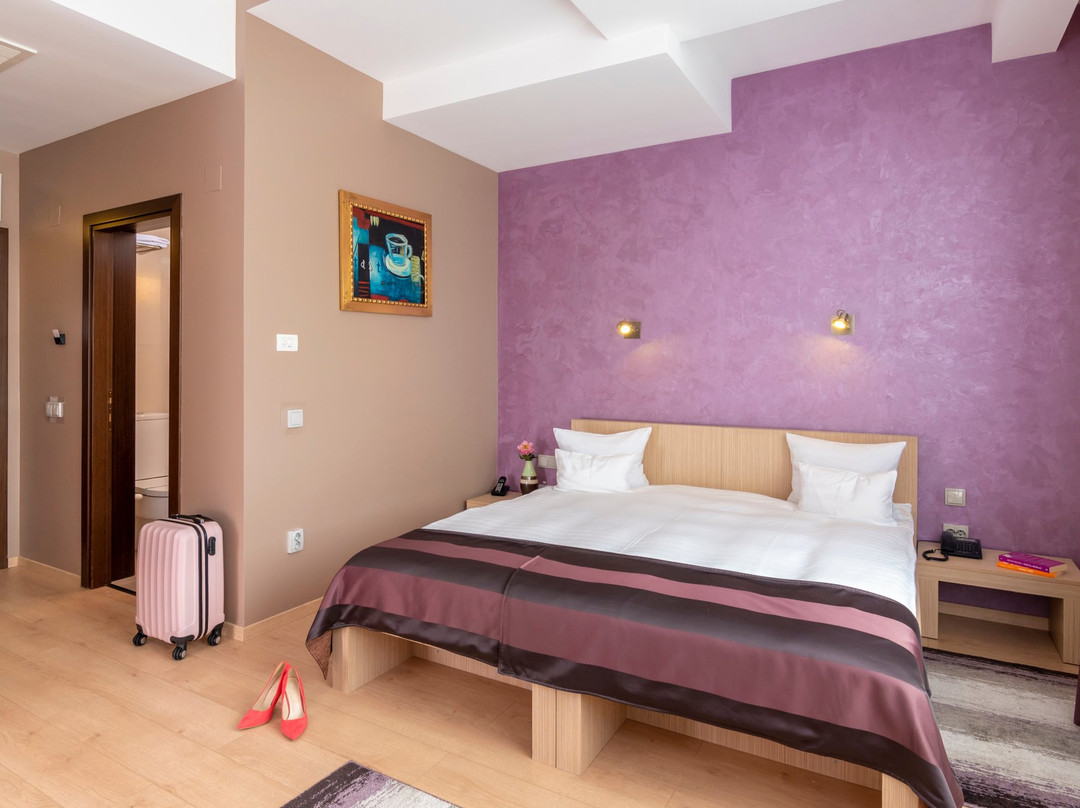 West City Hotel主图