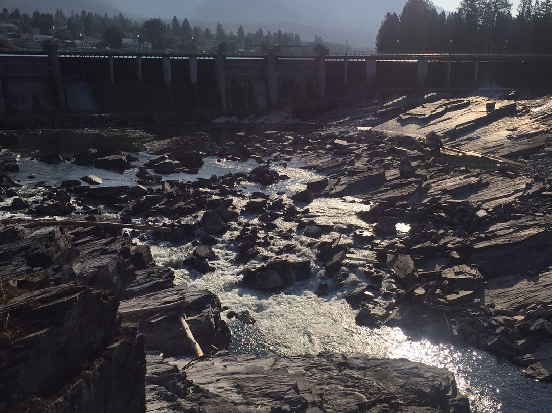 Thompson Falls High Bridge景点图片