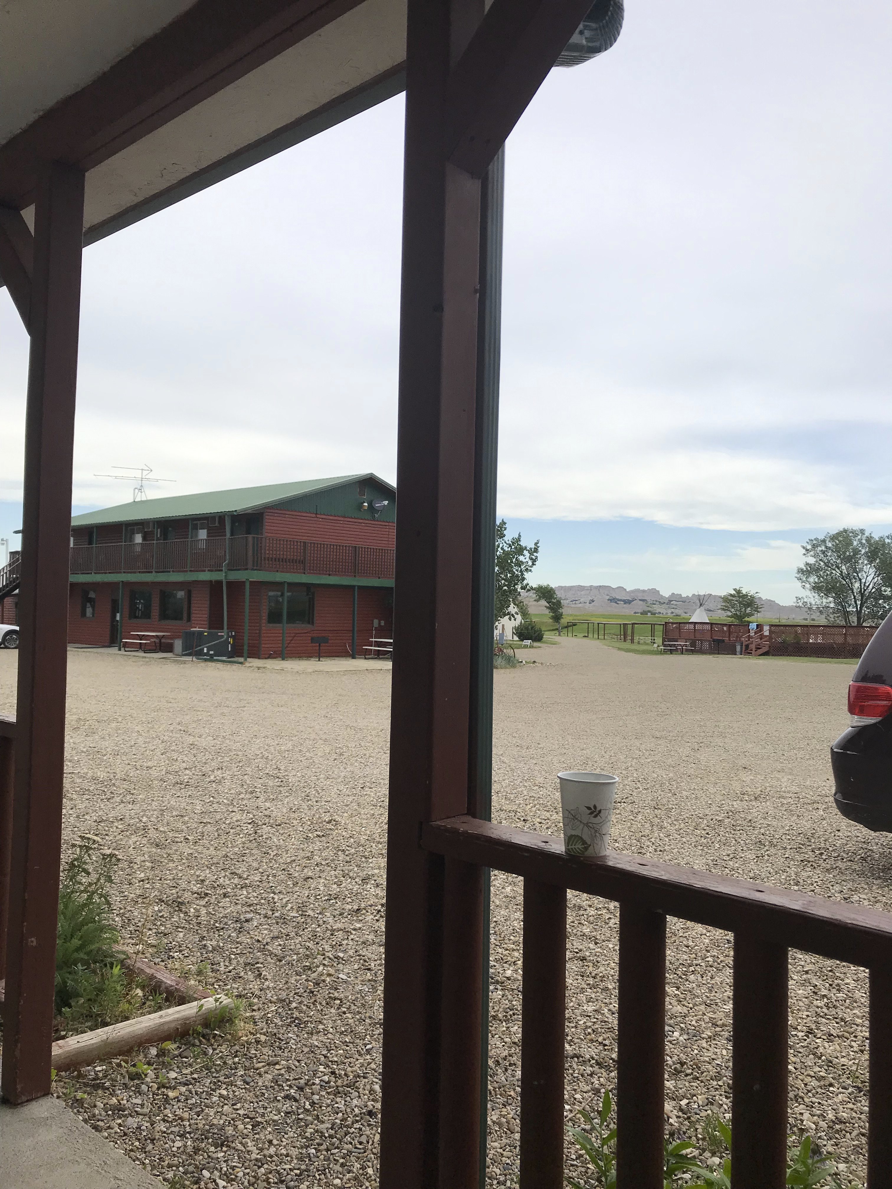 Badlands Hotel and Campground-浴室