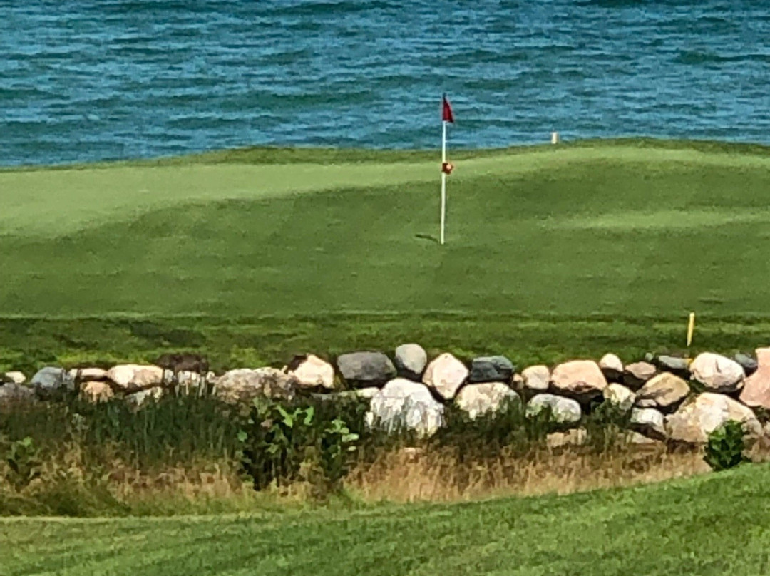 Bay Harbor Golf Club-皮托斯基必去景点