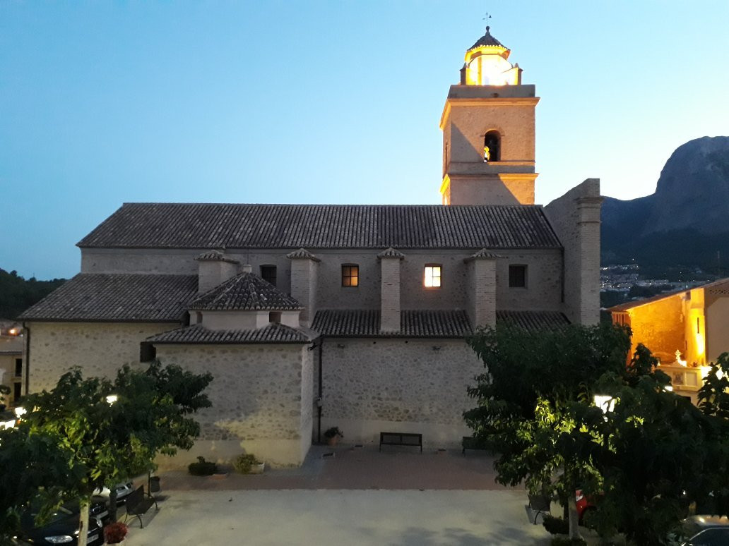 Iglesia San Pedro Apostol景点图片