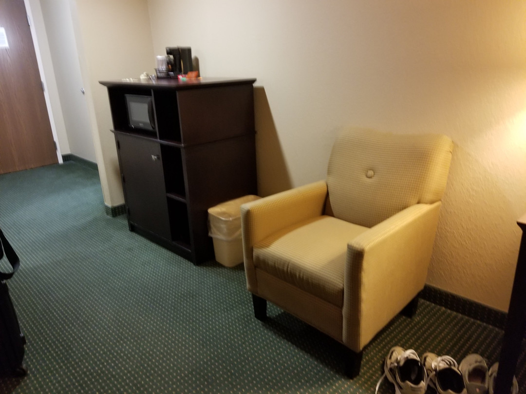 奥兰多机场舒适套房酒店主图