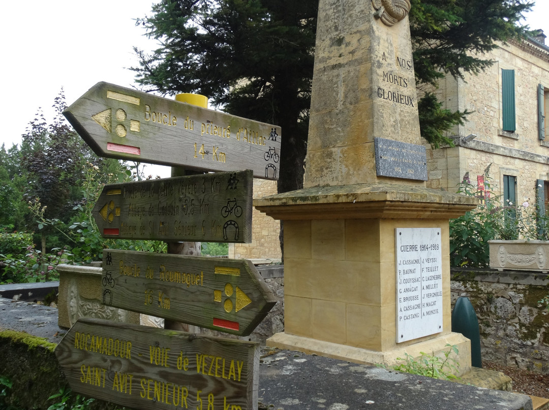 Molieres War Memorial-Molieres必去景点