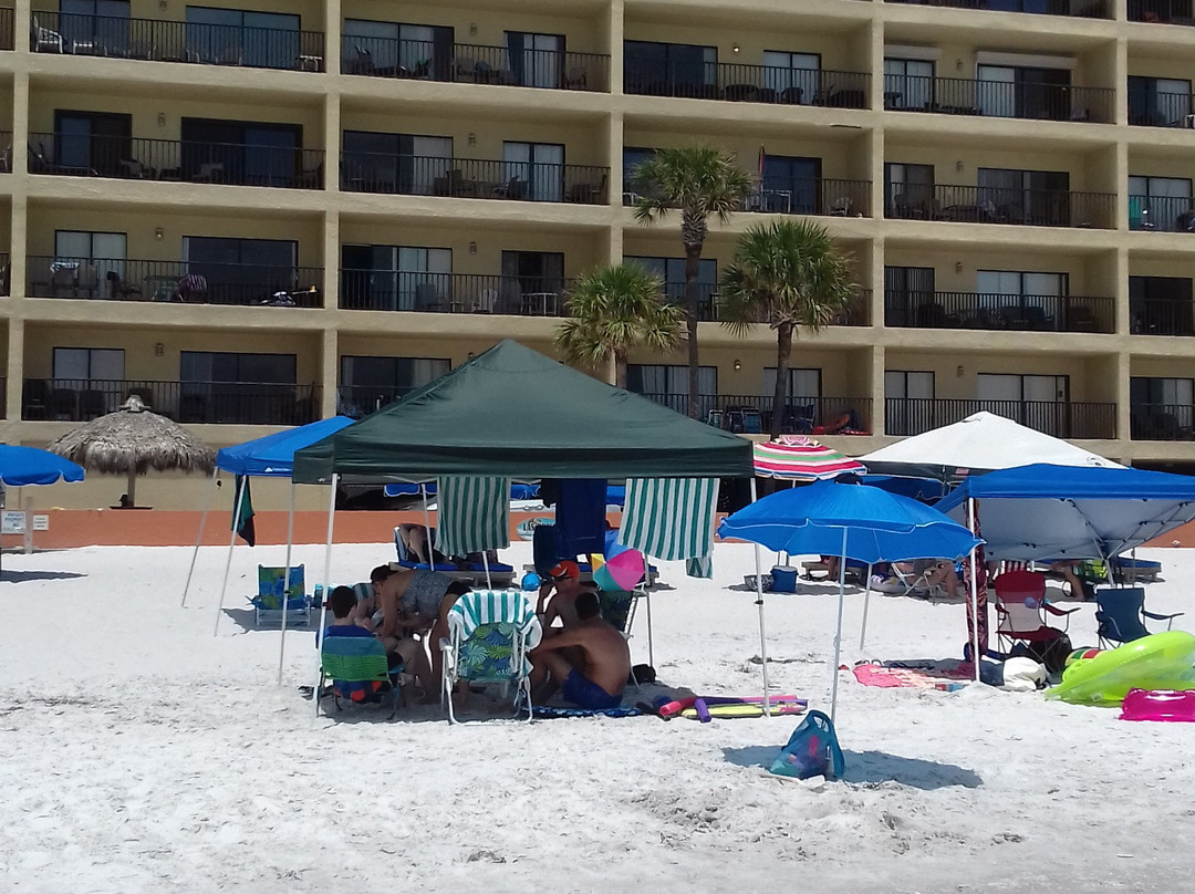 Las Brisas Condominiums主图