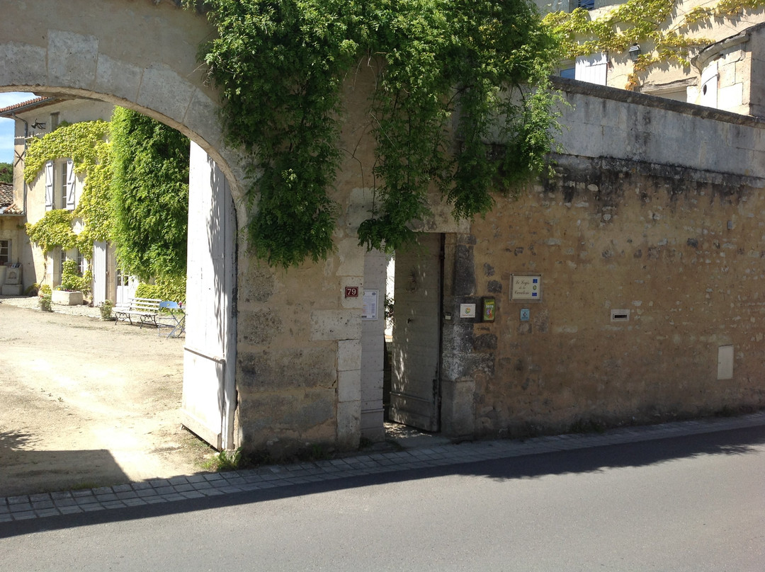 Logis de la Cavalerie主图