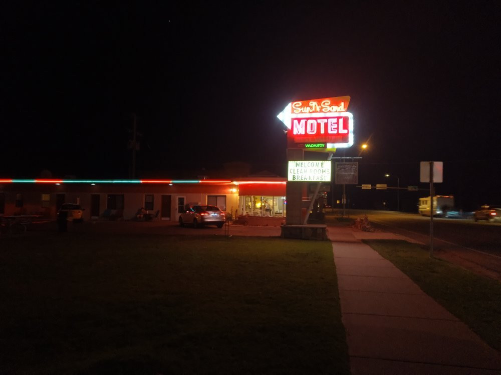 Sun-n-Sand Motel主图