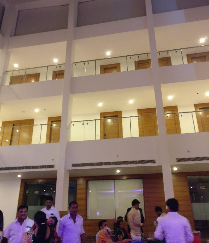 Capital O 8677 The Amor主图