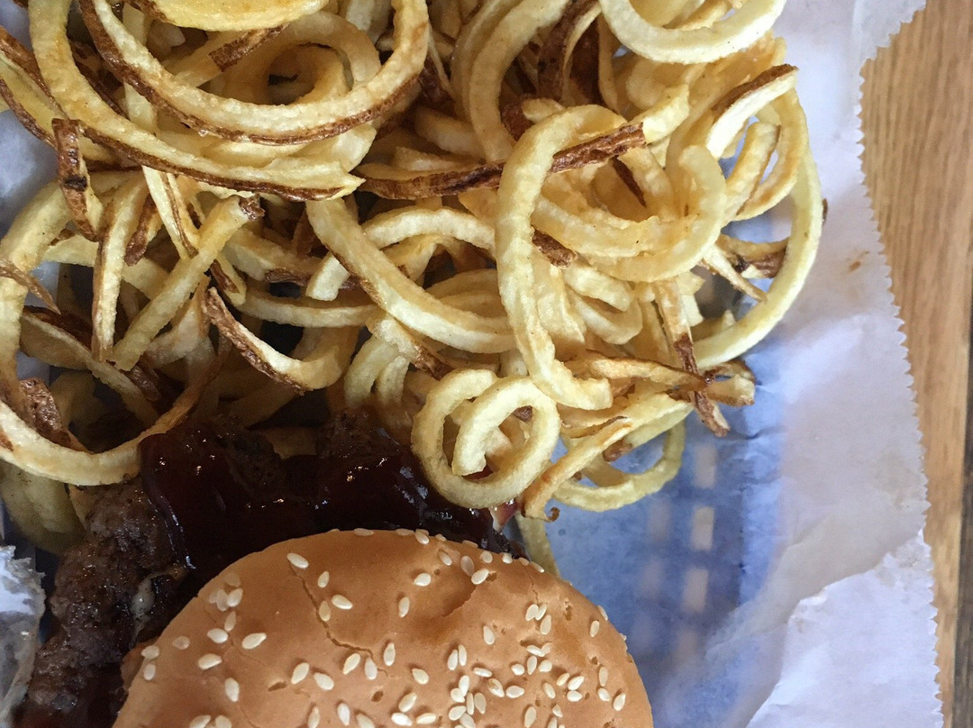 Oakley餐馆和美食-Buffalo Bill's Bar and Grill