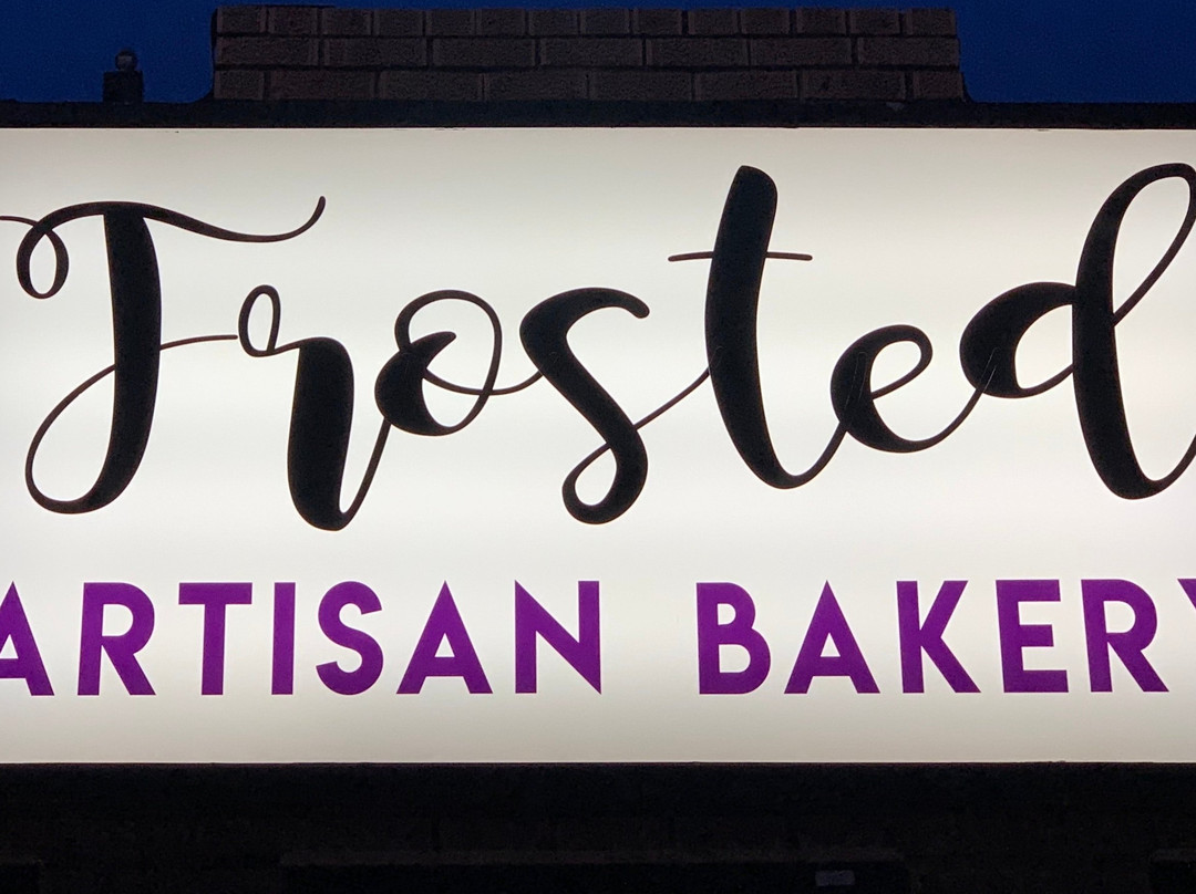 Luther餐馆和美食-Frosted Artisan Bakery