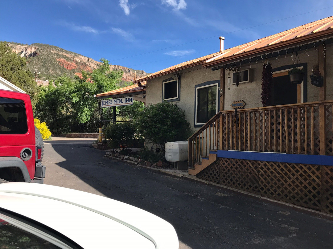 Jemez Mountain Inn主图