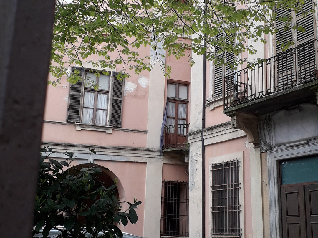 Palazzo Avogadro di Casanova-韦尔切利必去景点