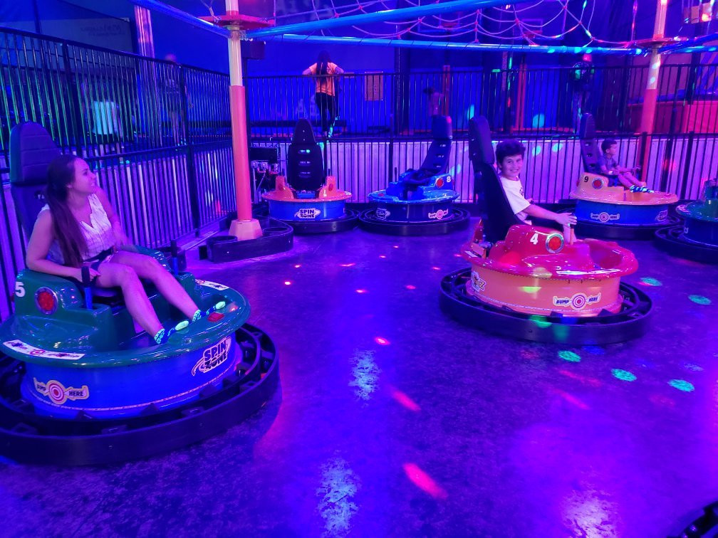 Urban Air Trampoline and Adventure Park-穆尔必去景点