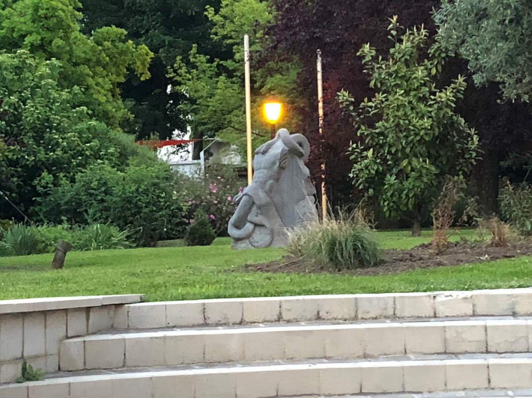 Sculpture Le Temps景点图片