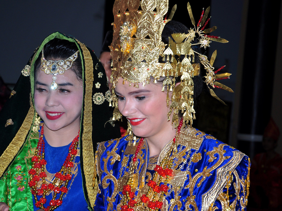 Pesona Jejak Wisata Tour And Travel-武吉丁宜必去景点