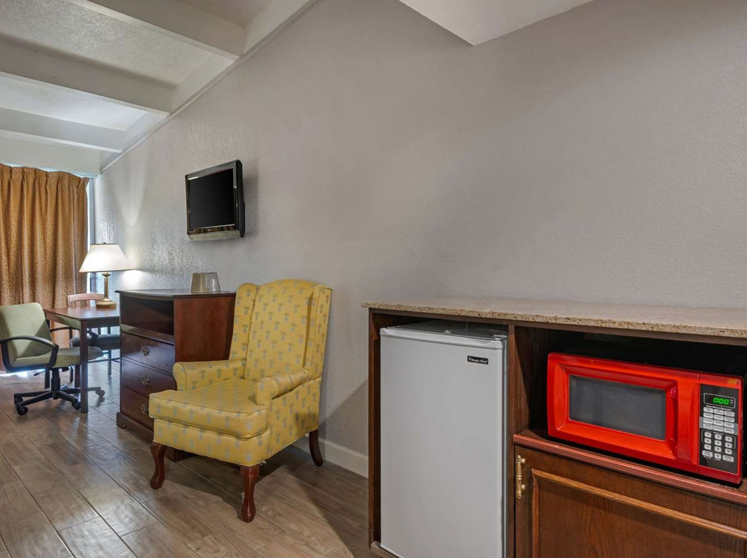 子午线套房酒店主图