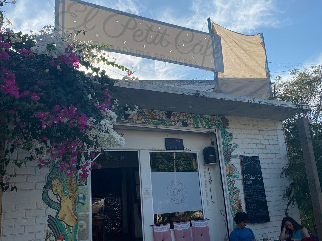 El Petit Cafe