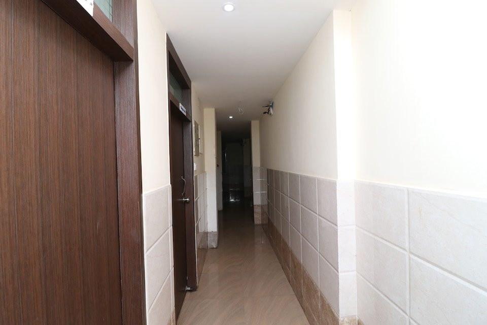 OYO Flagship 16553 Bhubaneshwar Railway Station主图