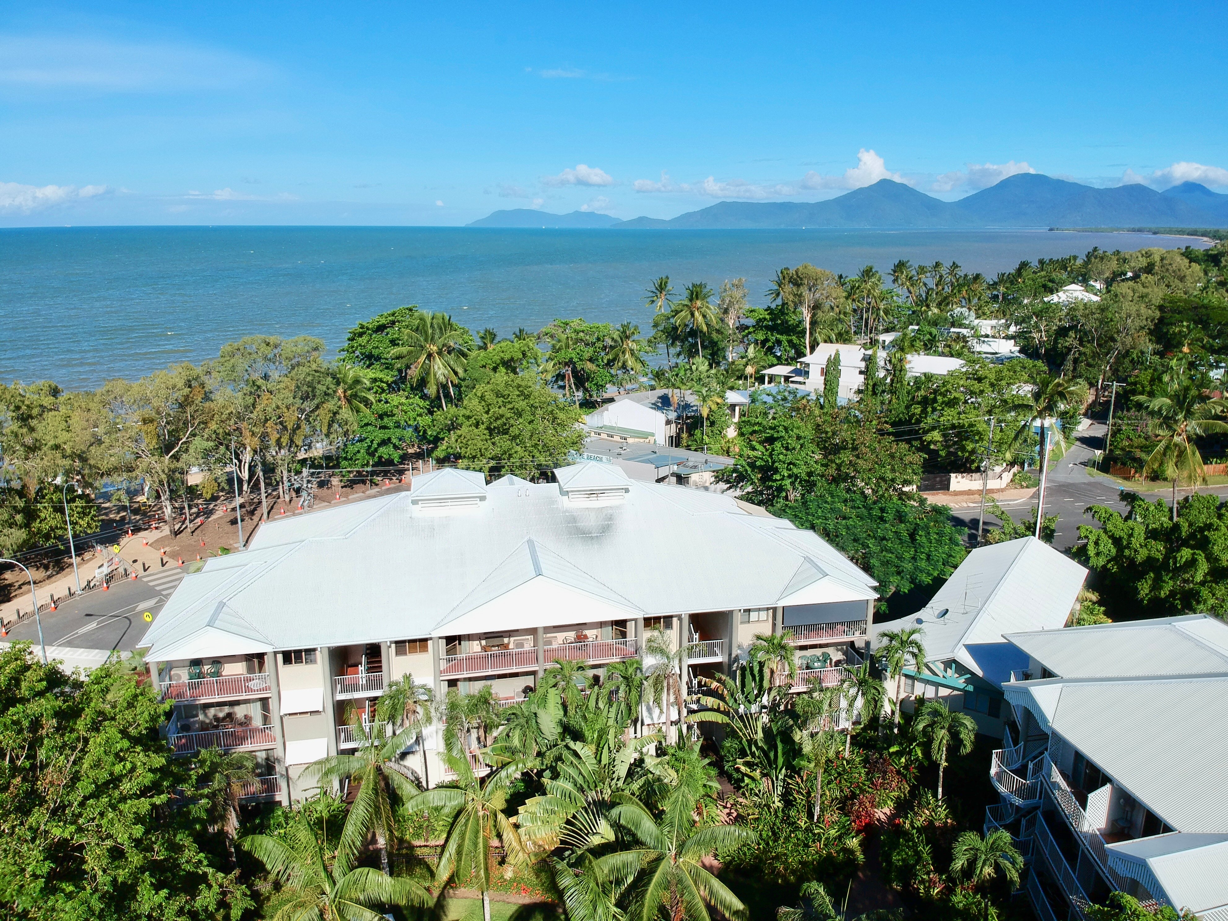 Cairns Beach Resort-官方