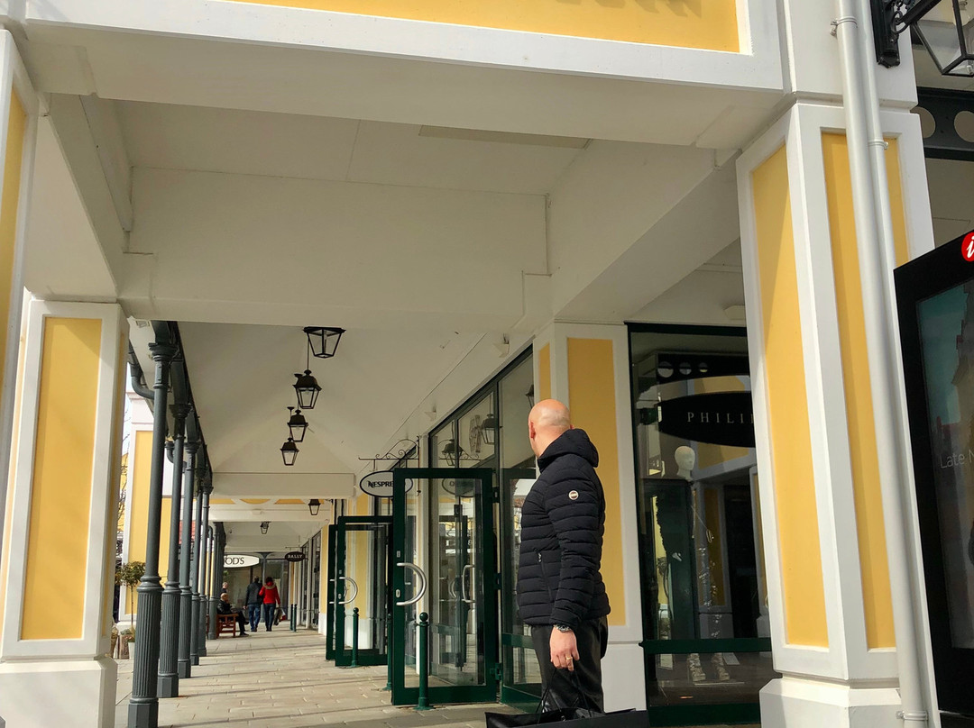 Fashion Outlet Parndorf-旁村必去景点