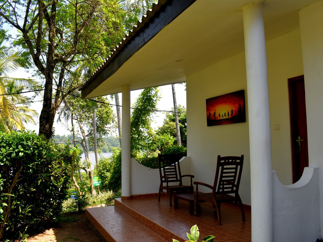 Aqua Pearl Lake Resort主图