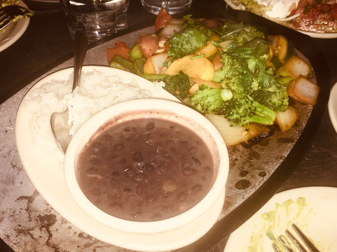 Guapos Bar in Fairlakes-费尔法克斯必去景点