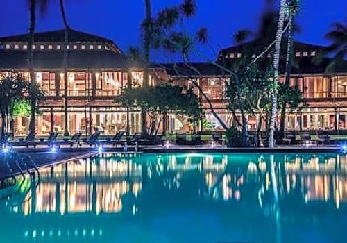 隆威利度假村酒店主图