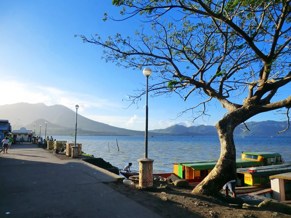 Lake Buhi景点图片