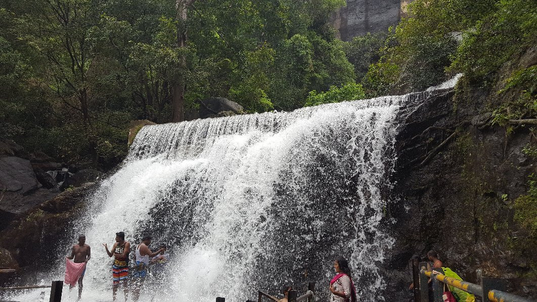 Suruli Falls景点图片