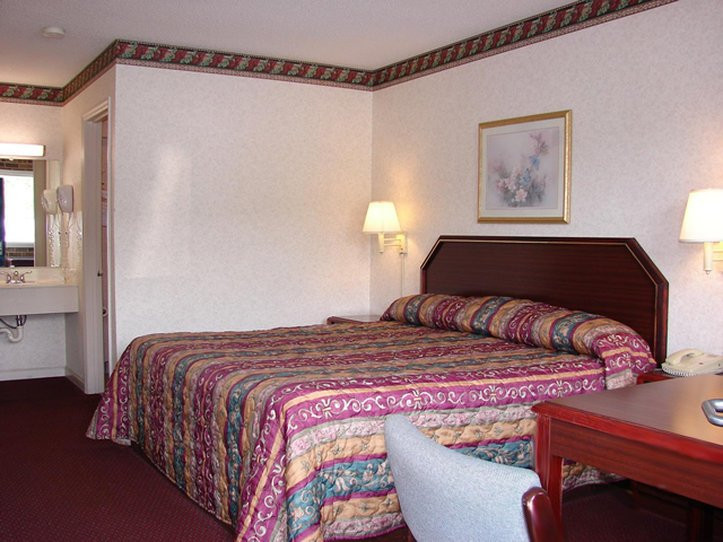 Scottish Inns & Suites Dayton主图