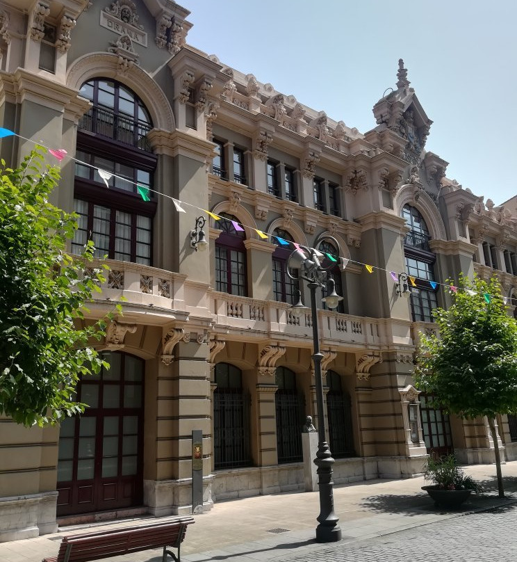 Teatro Armando Palacio Valdes-阿维莱斯必去景点