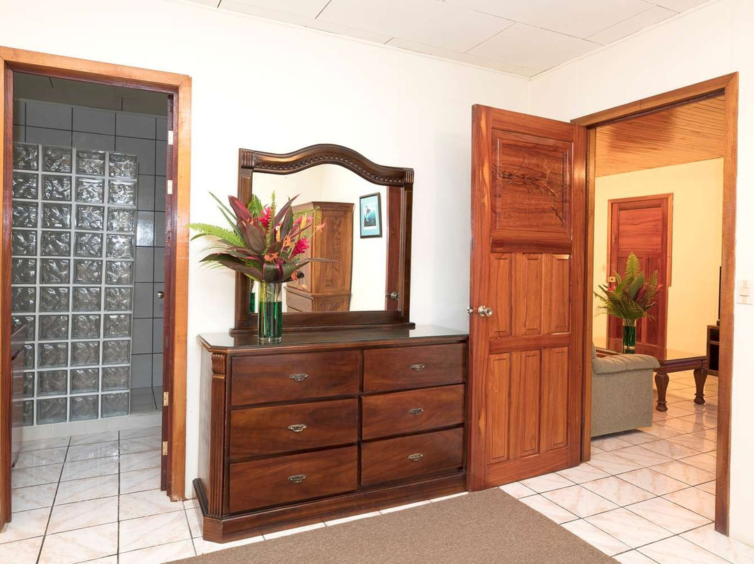 Crocodile Bay Resort