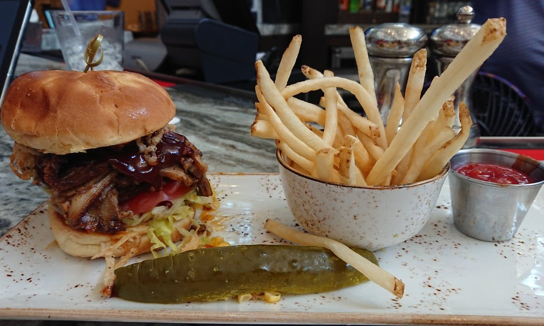 Crossroads Tavern & Grille