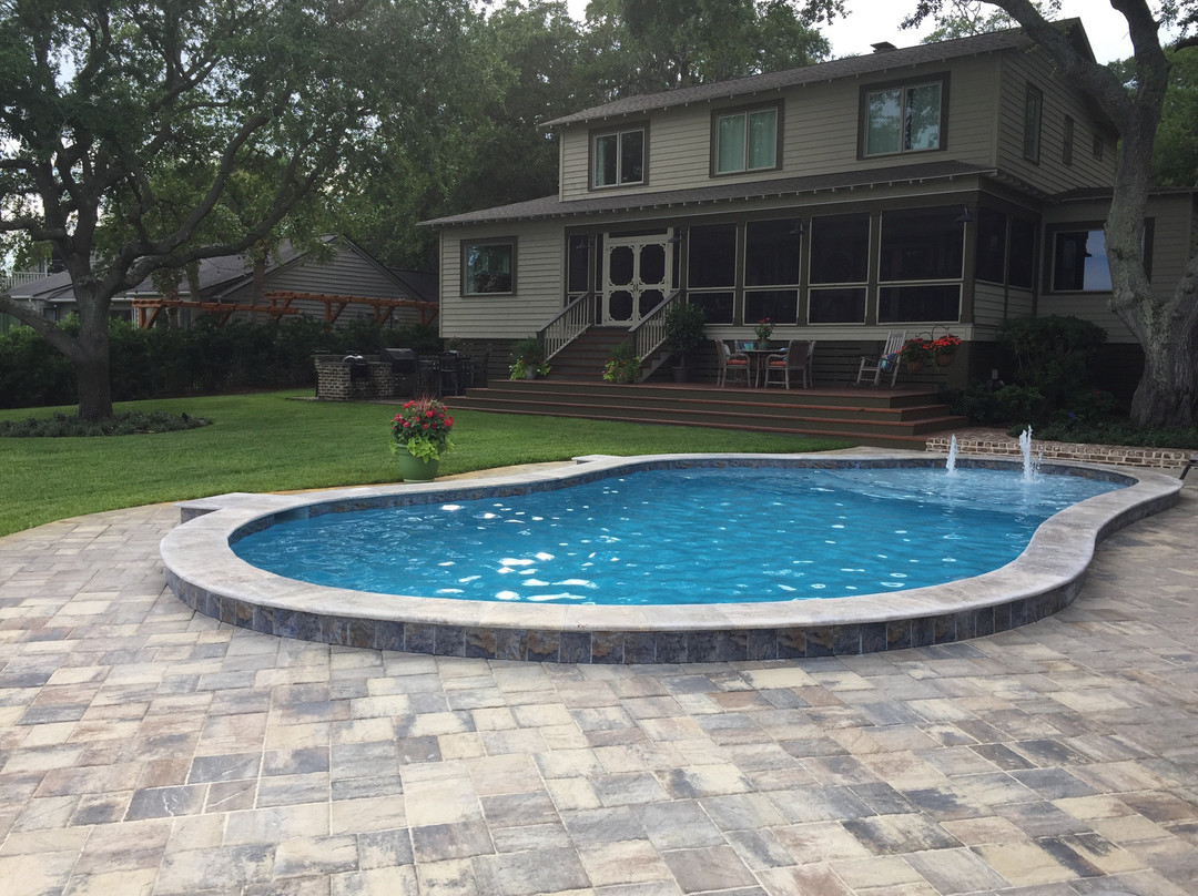 Waterside Retreat主图