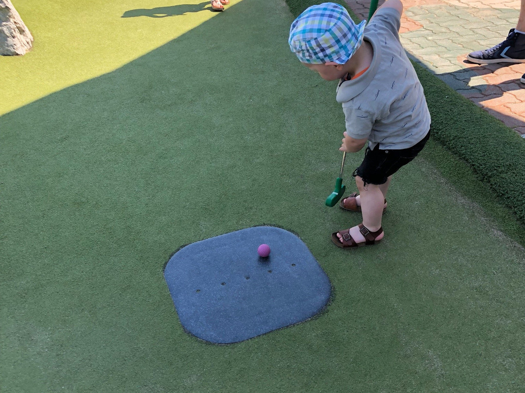 Abenteuer Minigolf - Vergessene Welt-格拉茨城必去景点
