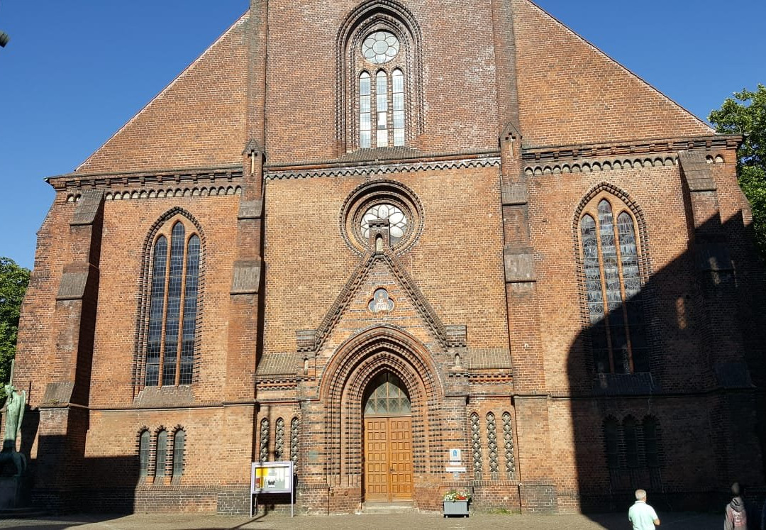 Schwentinental旅游景点-Bronzestandbild Geistkämpfer