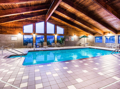 梅诺莫尼美吟温德姆酒店主图