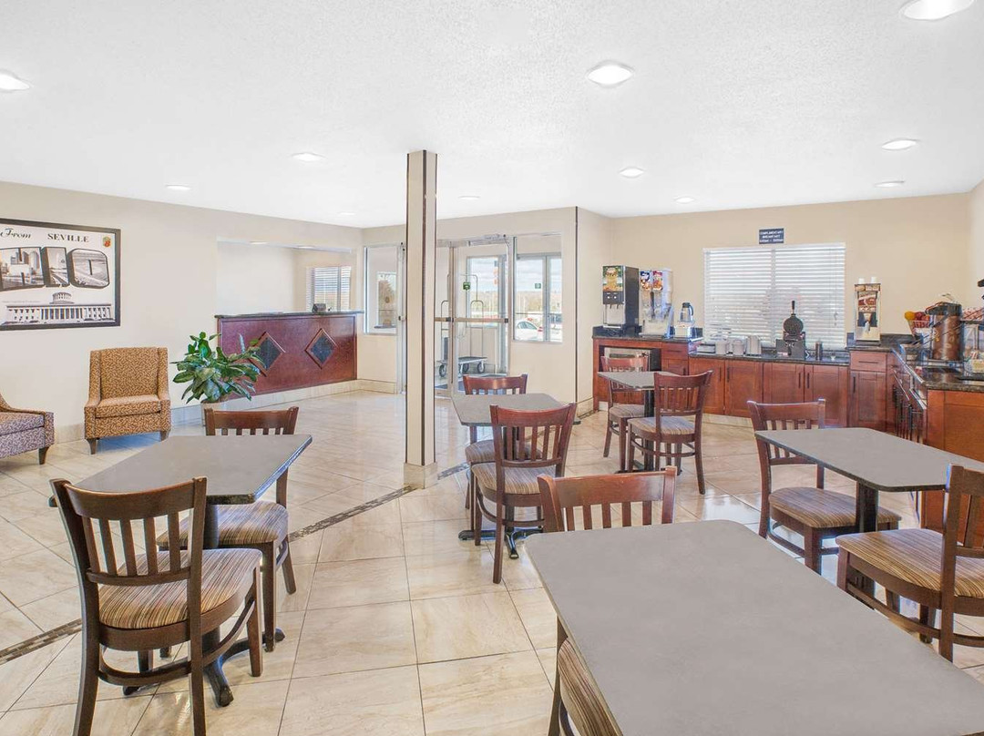 Super 8 by Wyndham Seville主图