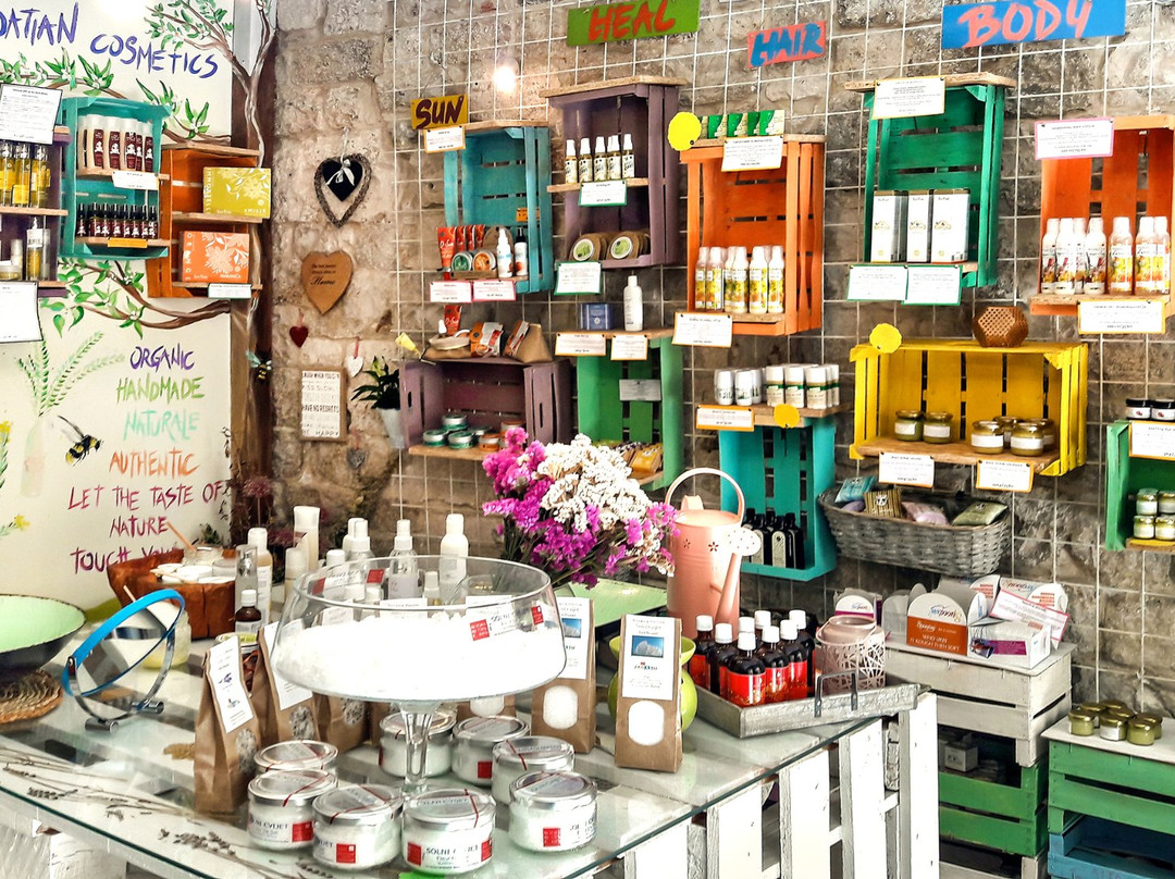 Origin Croatian Cosmetics-奥米斯必去景点